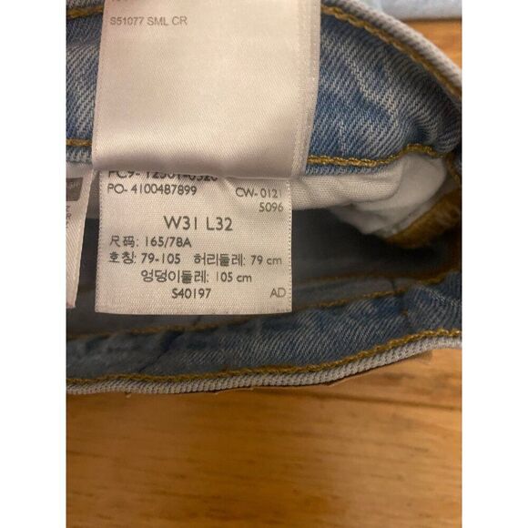 Levi's women's Light Wash button fly high rise 31W x 32L cotton jeans - Picture 7 of 11